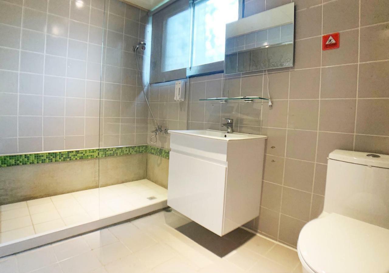 Win Inn Tainan Hotel I Zewnętrze zdjęcie
