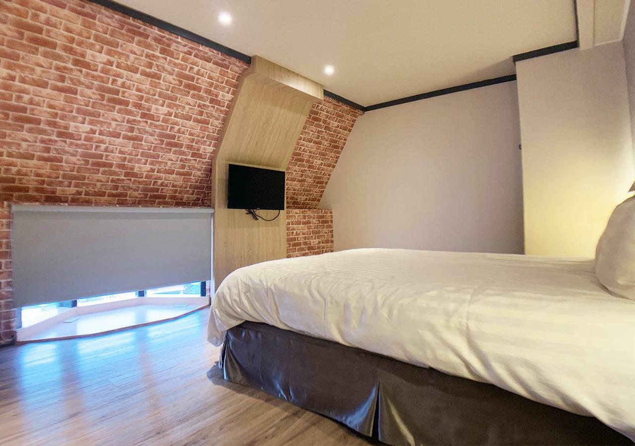 Win Inn Tainan Hotel I Zewnętrze zdjęcie